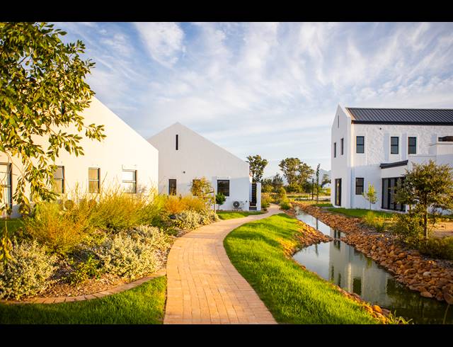 3 BEDROOM HOUSE FOR SALE IN PAARL VALLEIJ LIFESTYLE ESTATE